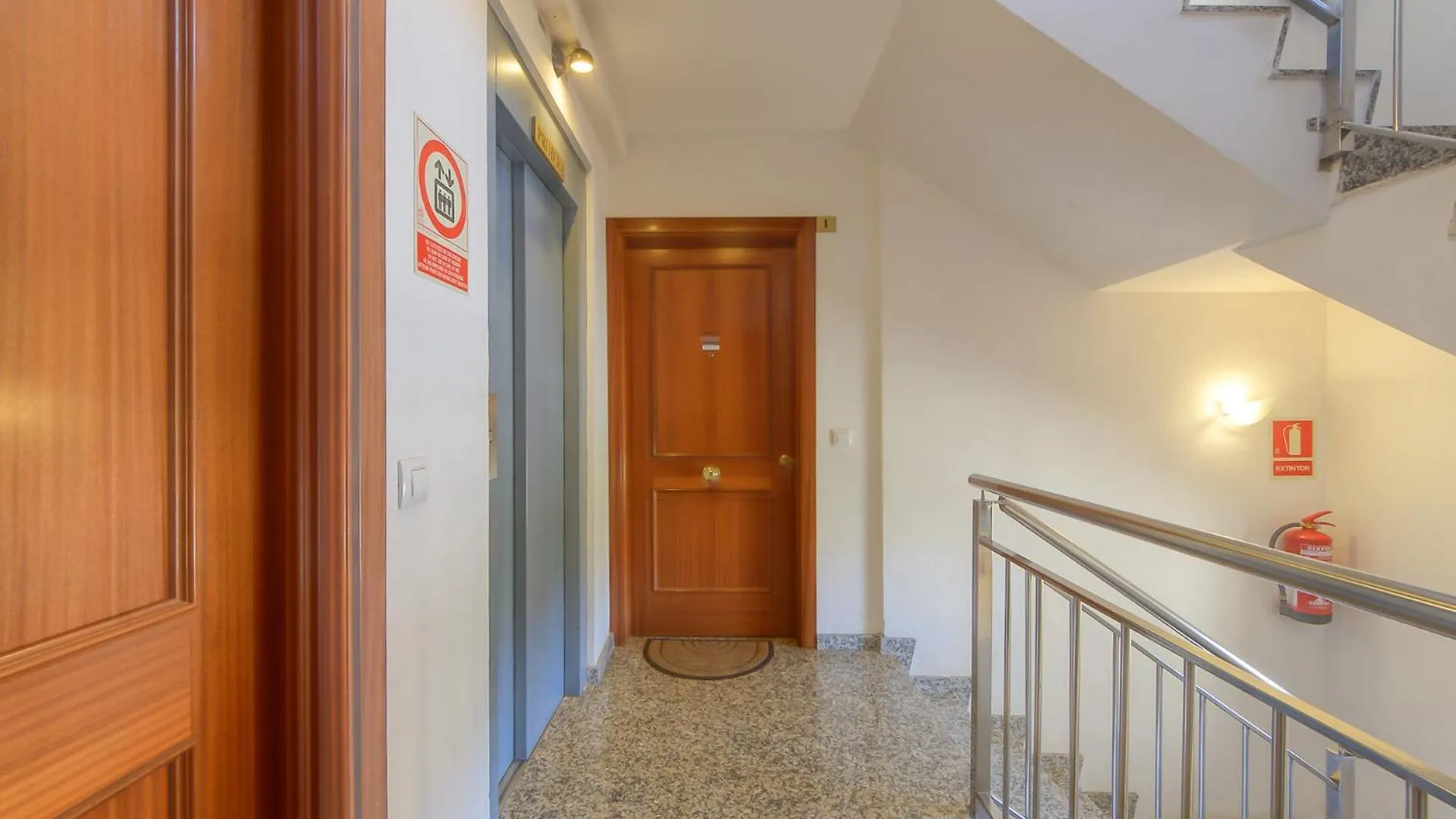 Appartement Mirablau F 1 1 - Barneda Premium à Empuriabrava 0*,  Espagne